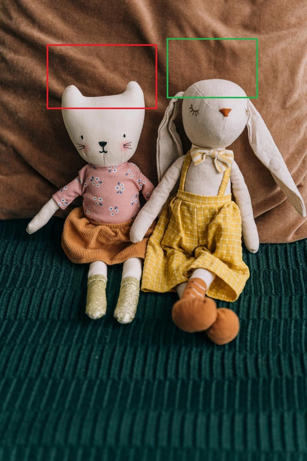 머리에 상자가 그려진 사람들